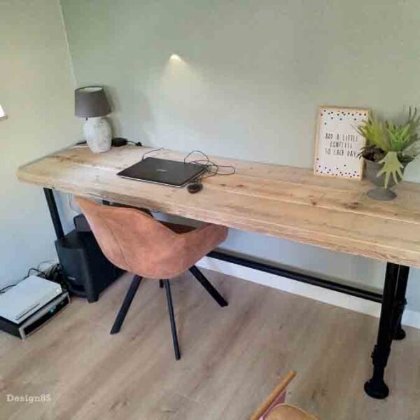 industrieel bureau oud 9